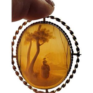 Unique Lady in the Park Spectacular 14kt Cameo Brooch (A2658)